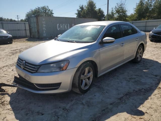 2012 Volkswagen Passat SE