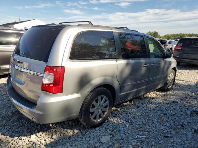 2016 Chrysler Town & Country Touring