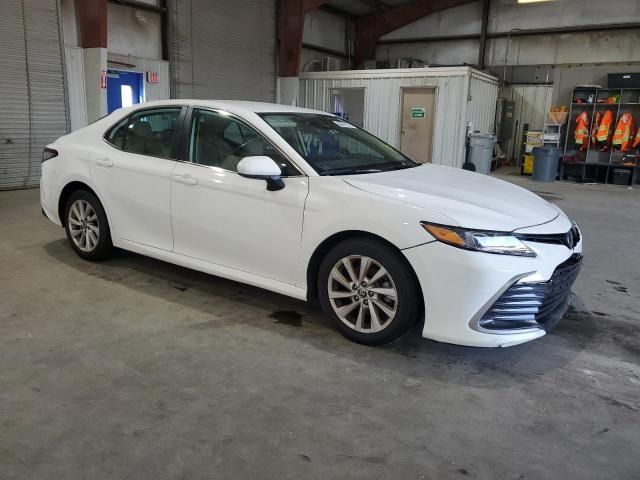 2022 Toyota Camry LE