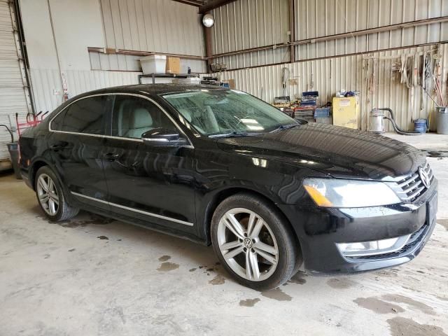 2012 Volkswagen Passat SEL