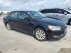 2014 Volkswagen Passat S