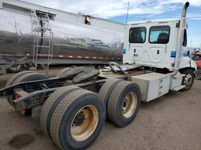 2017 Freightliner Cascadia 125