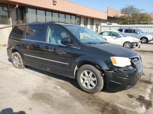 2010 Chrysler Town & Country Touring