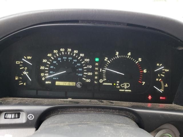 2000 Lexus LX 470