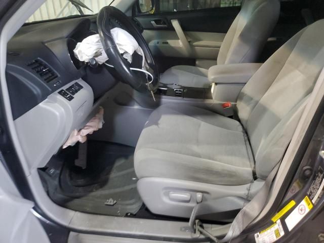 2013 Toyota Highlander Base