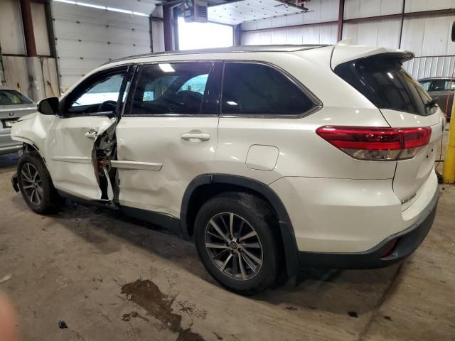 2019 Toyota Highlander SE