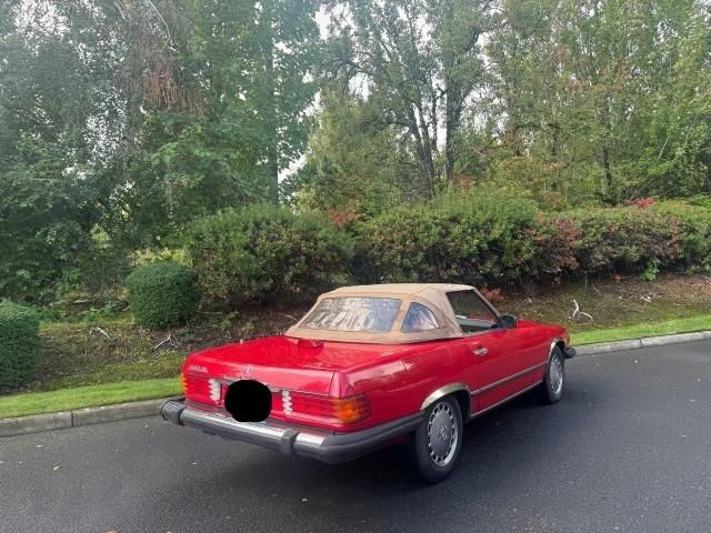 1987 Mercedes-Benz 560 SL