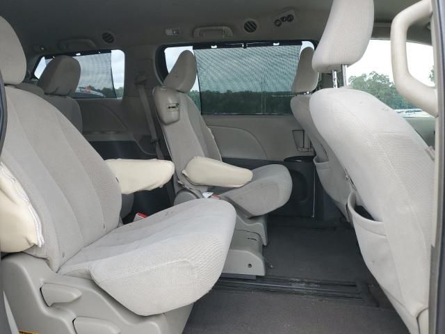 2012 Toyota Sienna LE