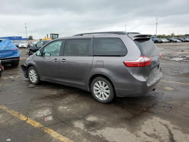 2017 Toyota Sienna XLE