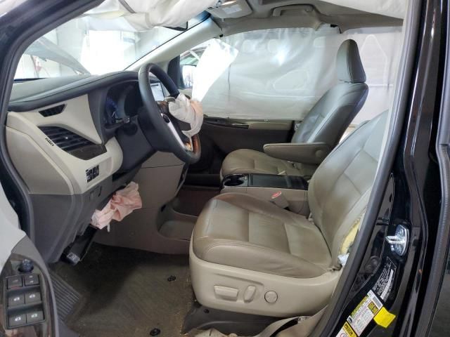 2016 Toyota Sienna XLE