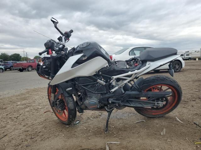 2021 KTM 200 Duke