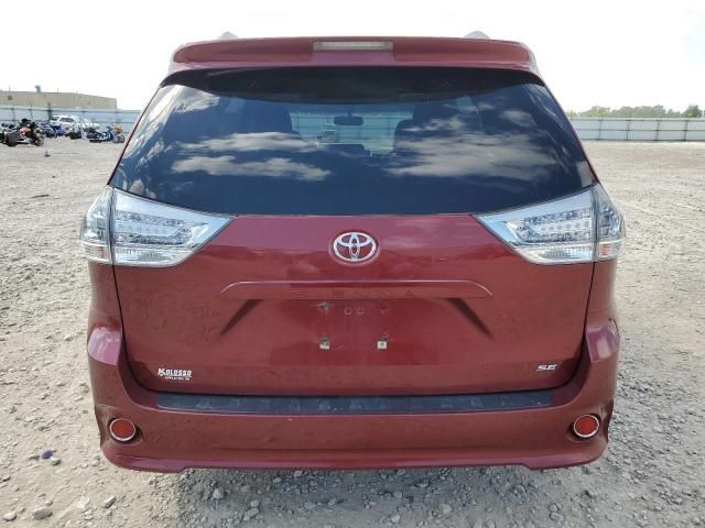 2016 Toyota Sienna SE