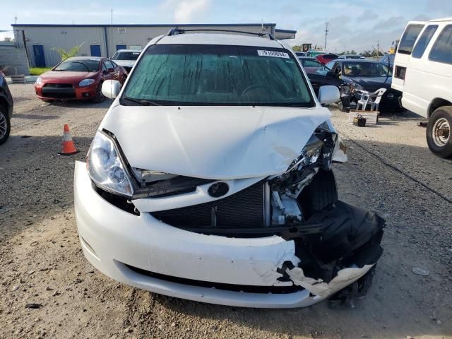 2008 Toyota Sienna XLE