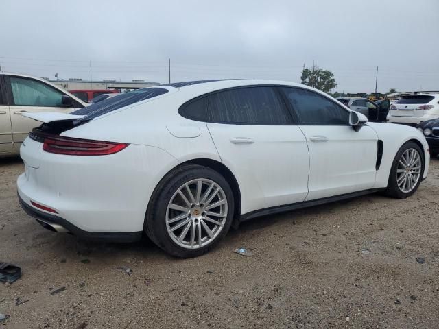 2018 Porsche Panamera 4