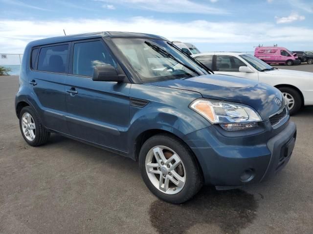 2011 KIA Soul +