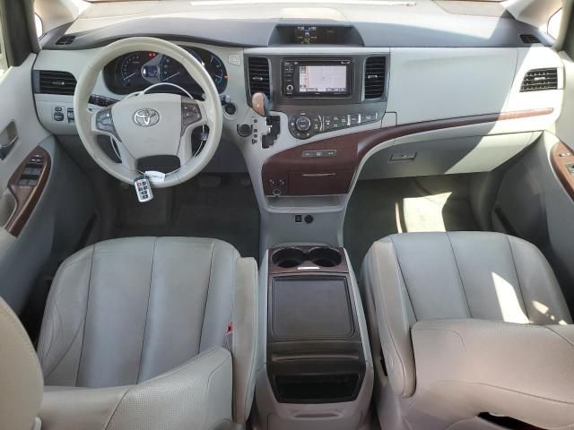 2013 Toyota Sienna XLE