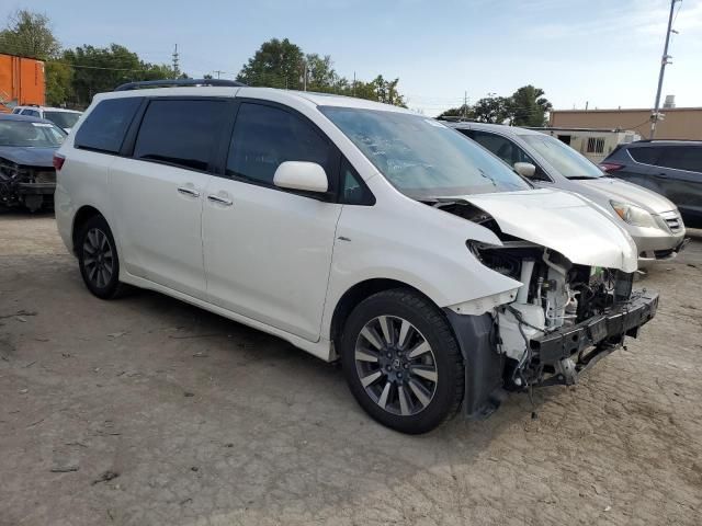 2018 Toyota Sienna XLE