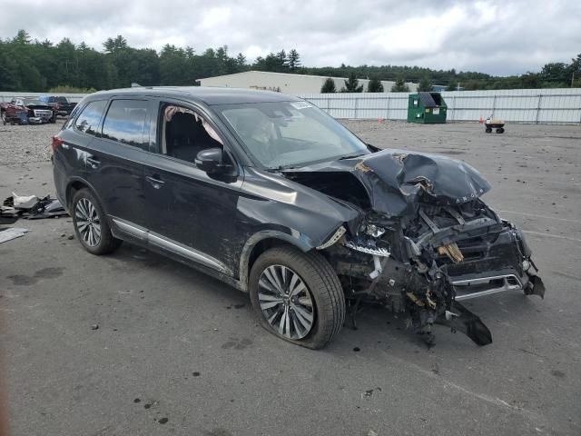 2020 Mitsubishi Outlander SE