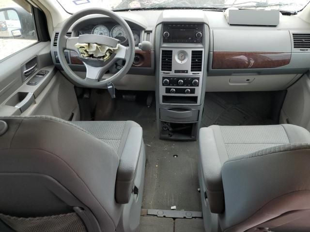 2009 Chrysler Town & Country LX