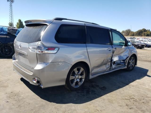 2014 Toyota Sienna Sport