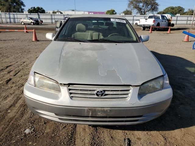 1999 Toyota Camry LE