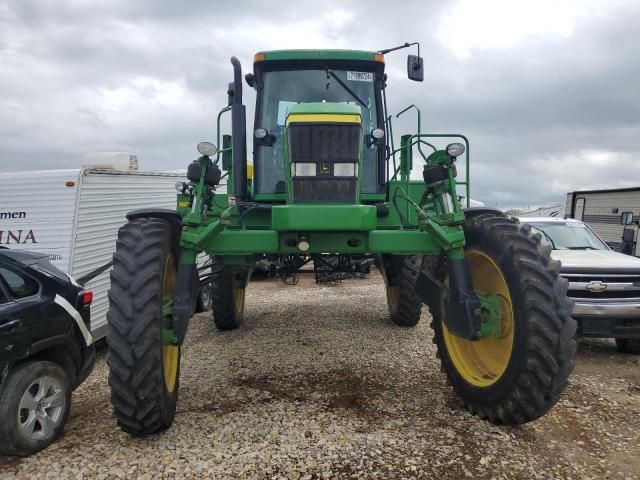 2004 John Deere Sprayer