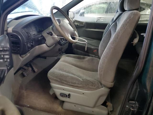 1998 Dodge Grand Caravan LE