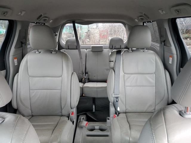 2015 Toyota Sienna XLE