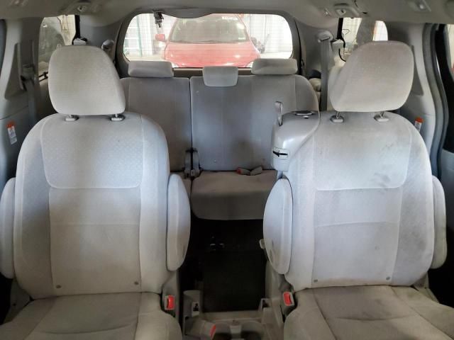 2015 Toyota Sienna LE