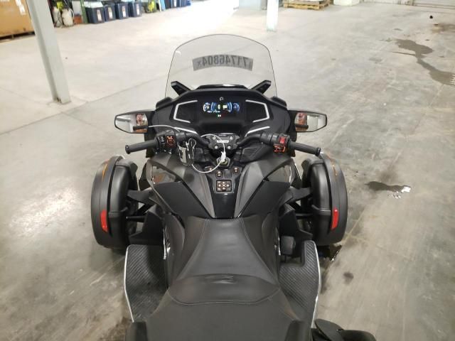 2022 Can-Am Spyder Roadster RT