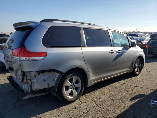 2014 Toyota Sienna LE