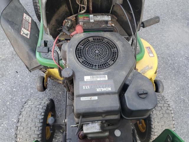 2004 John Deere Lawnmower