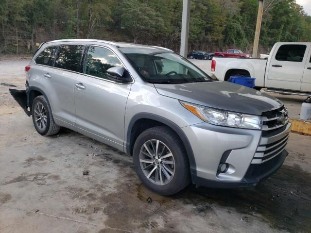 2018 Toyota Highlander SE