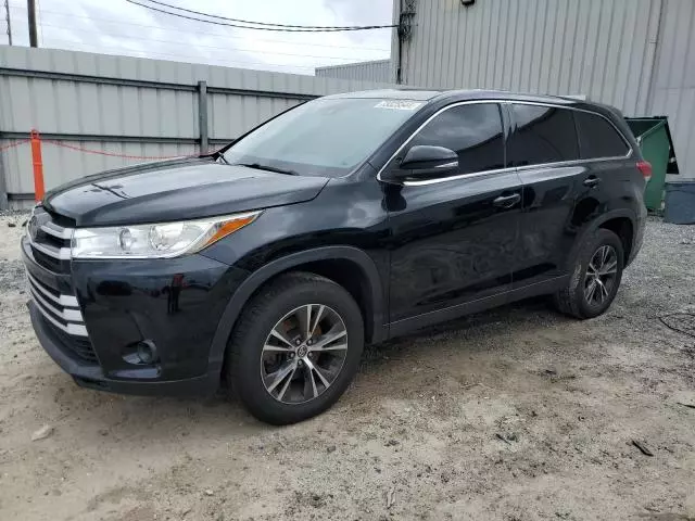 2019 Toyota Highlander LE