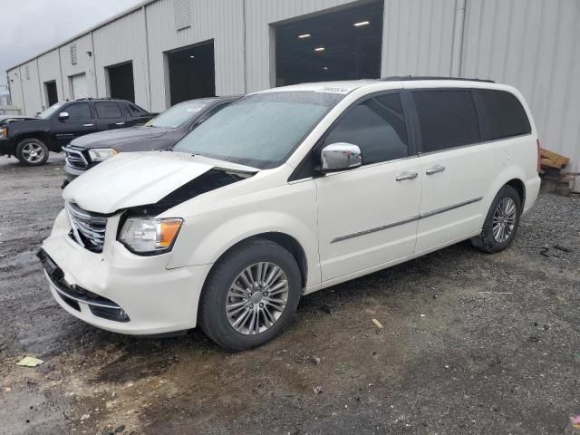 2013 Chrysler Town & Country Touring L