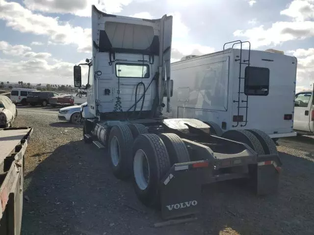 2013 Volvo VN VNL