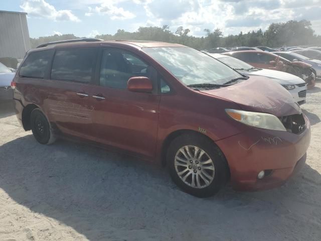 2011 Toyota Sienna XLE