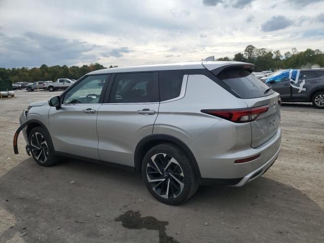 2022 Mitsubishi Outlander SE