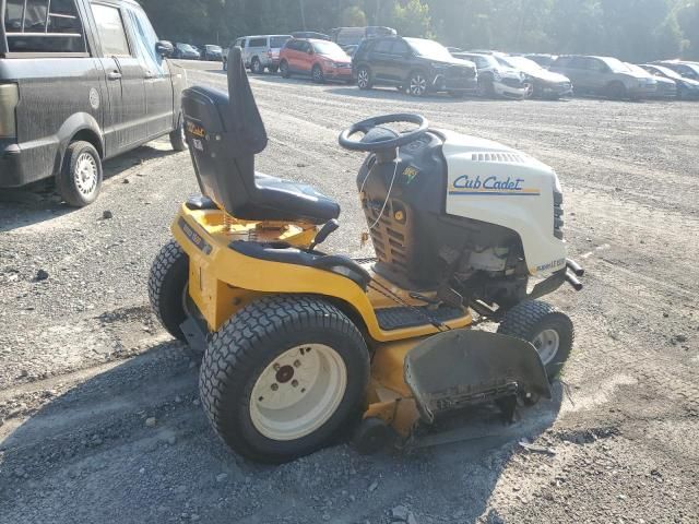 2014 CUB Lawn Mower