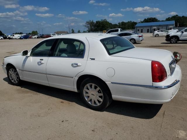 2006 Lincoln Town Car Signature Limited