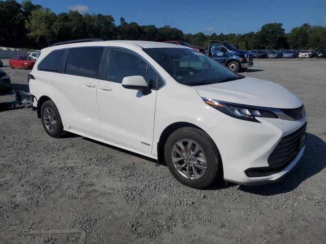 2021 Toyota Sienna LE