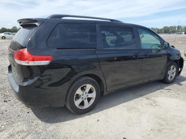 2014 Toyota Sienna LE