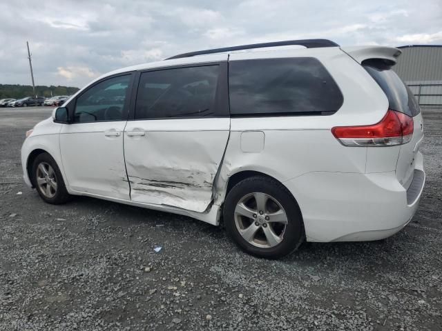 2011 Toyota Sienna LE