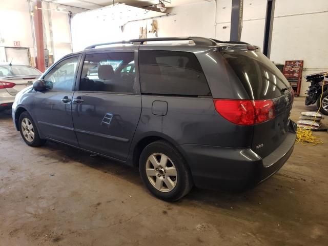 2009 Toyota Sienna CE