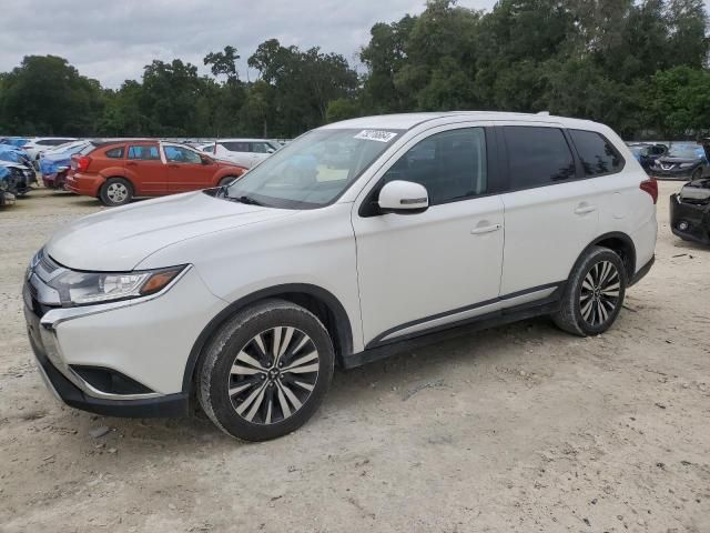 2019 Mitsubishi Outlander SE