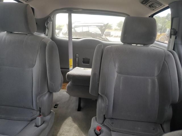 2005 Toyota Sienna CE