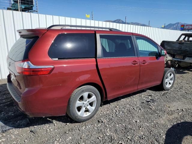 2015 Toyota Sienna LE