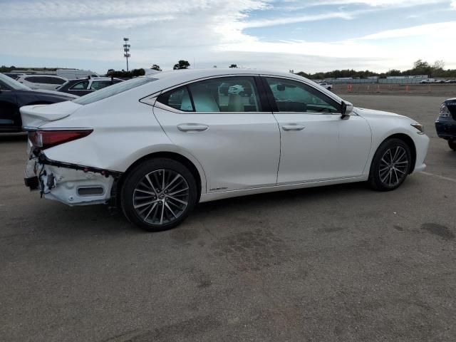 2022 Lexus ES 300H Base