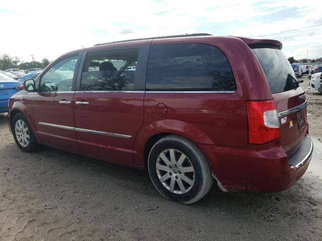 2016 Chrysler Town & Country Touring