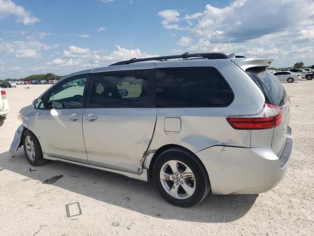 2020 Toyota Sienna LE